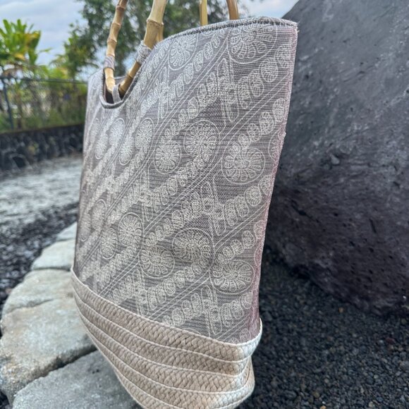Manaola Kinolau Collection Bamboo Handle Tote Bag - Picture 8 of 10
